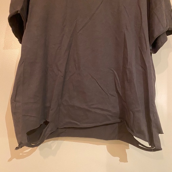 Grey ripped shirt - Picture 2 of 2